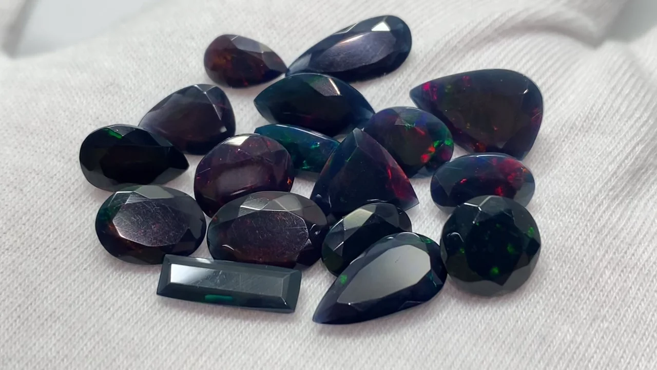 動画】【1点もの】宝石質ブラックオパールAAA ルース ファセットカット
