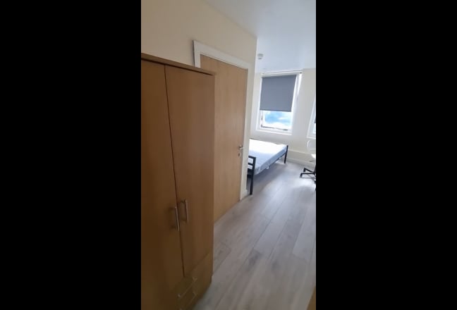 Freshly decorated 1 room apartment Main Photo