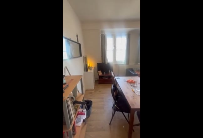 Double room available in 4 bed flat! Main Photo
