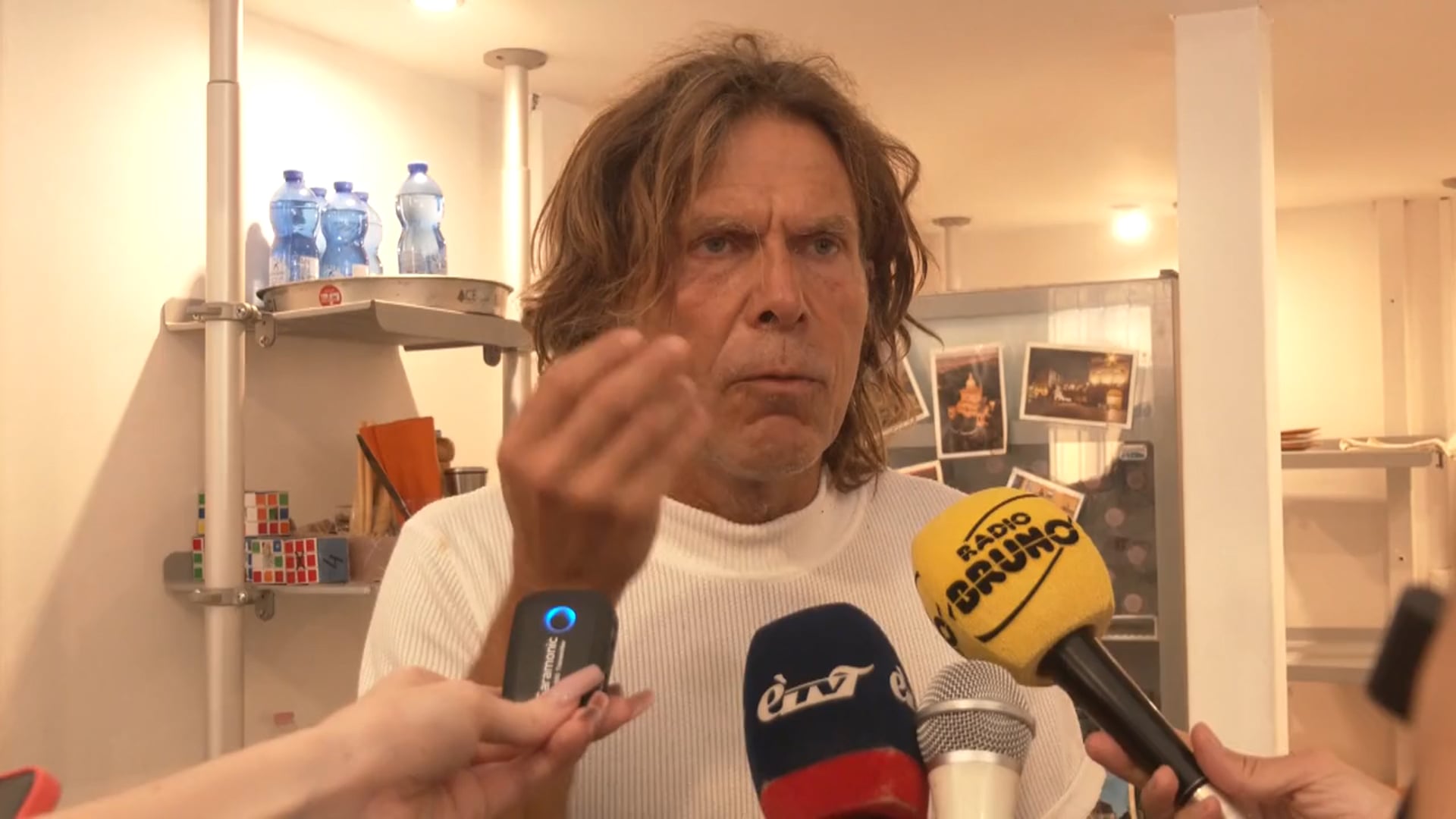 Lo chef Marretti si sfoga dopo la chiusura del suo locale: “Questo è fascismo”, poi arriva la revoca e il ristorante riapre