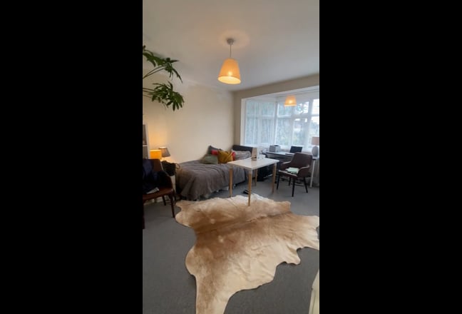 2 rooms left  to rent for min. 2 months Main Photo
