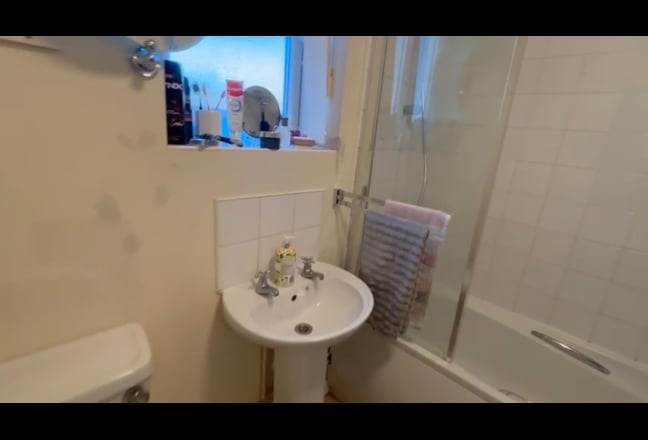 Room for rent in Rugby  Main Photo