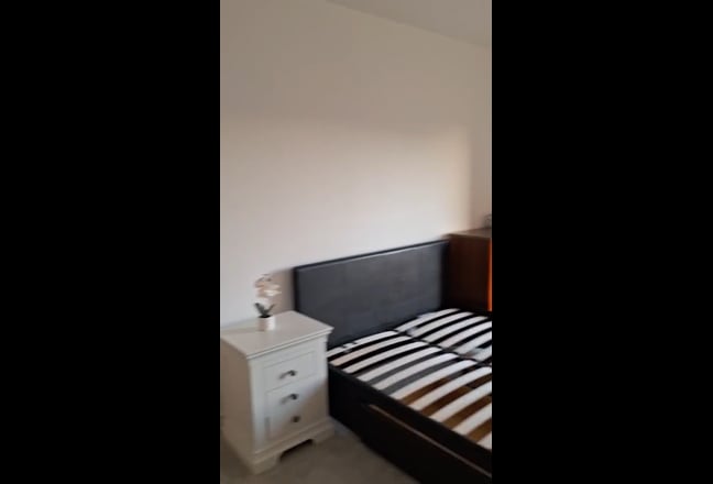 Spacious Room with Stunning View! Main Photo