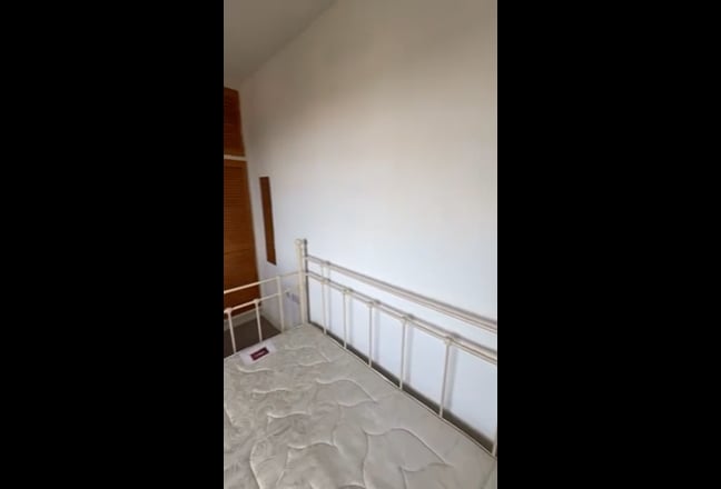 Beautiful 5 bed flat with 2 full bathrooms. Main Photo