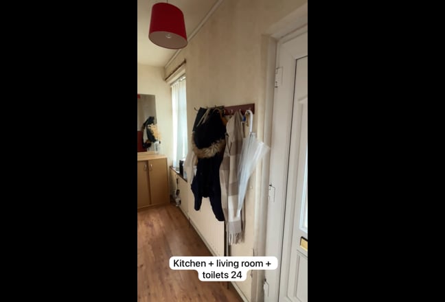 Video 1: bedroom no.2: Double