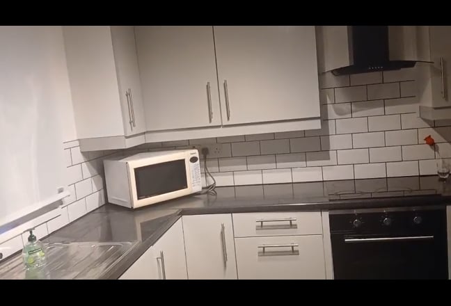 Whole 2 bed terraced house in Canterbury CT1 Main Photo