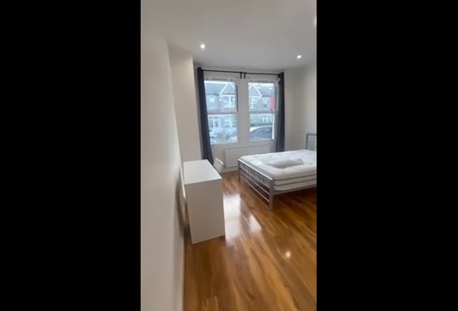 Double Bed room  Main Photo