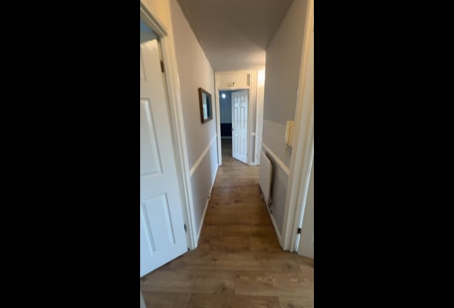 🌟HOTT🌟 3-Bed/2-Bath Flat with Private Garden 🌟 Main Photo