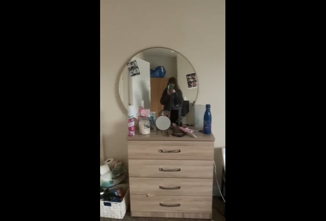 Furnished Double Bedroom in Student House Main Photo