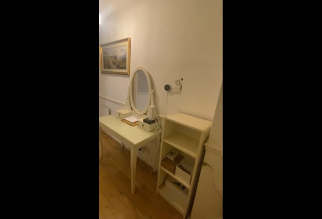  Rooms  in  Shared  House & Parking  - SM2 Main Photo