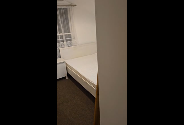 Double room with en-suite. Main Photo