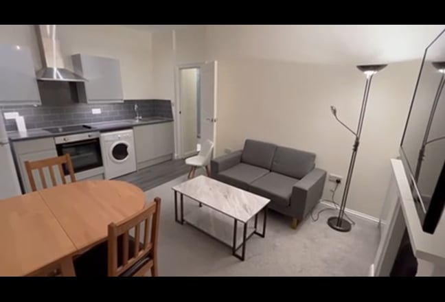 Vauxhall Flat (All Bills Included) Main Photo