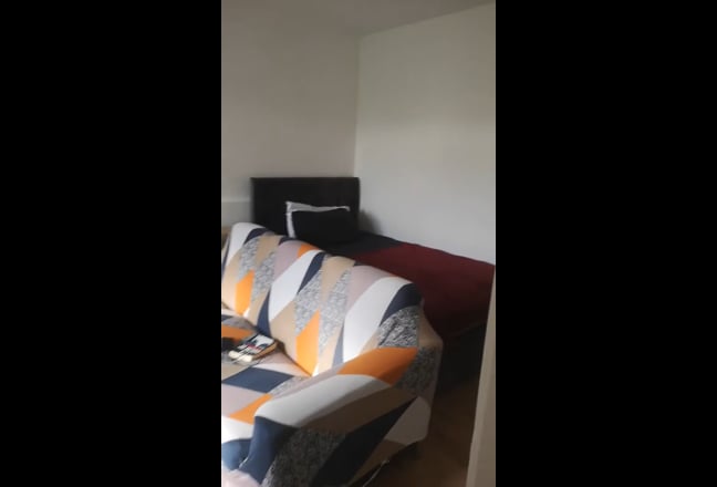 Brixton 2 Huge Rooms  Bills in 5 Mins to Station  Main Photo