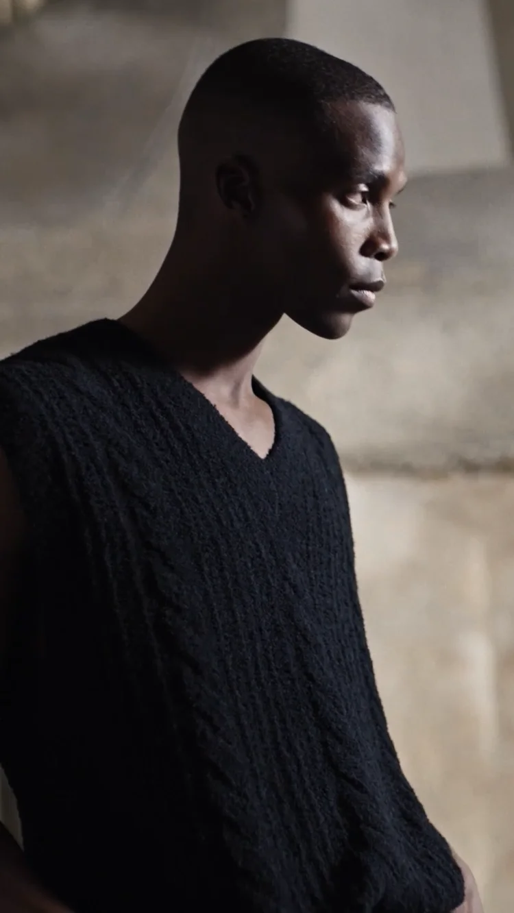 ALLSAINTS レディースクロップバーシティジャケット黒ブラックｘ白レザー ALLSAINTS レディースクロップバーシティジャケット黒ブラックx