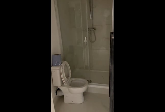 🌟 Ensuite New Refub Rooms in Eltham 🌟 Main Photo
