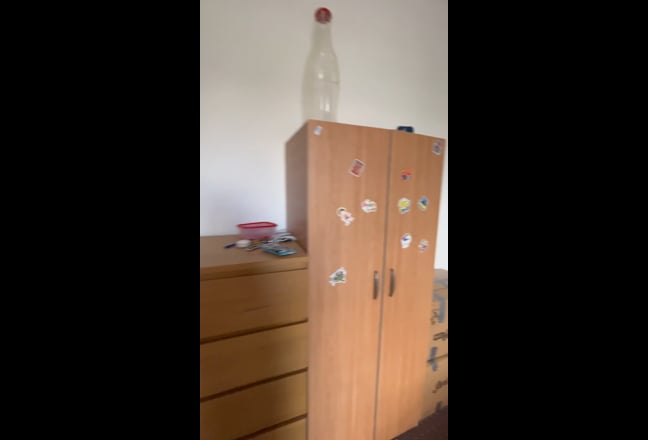 Looking for flatmate Main Photo