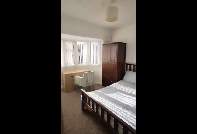 Double furnished room bills included  Main Photo