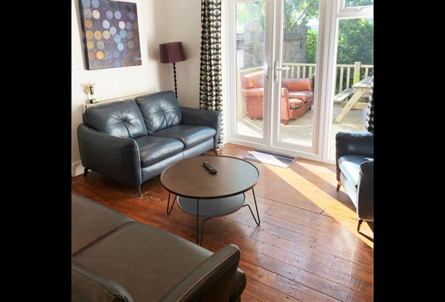Room in Student Only House All Bills Inc Main Photo