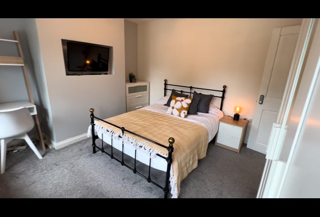 Stylish Double Room- Central Maidstone Main Photo