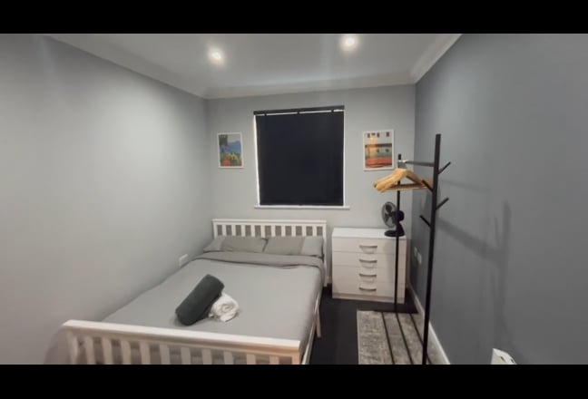 1 room available in a 2 bed flat Main Photo