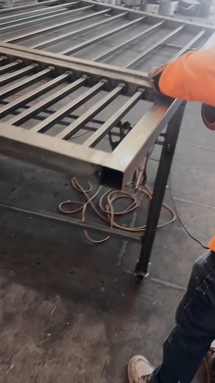 https://i.vimeocdn.com/video/2054667197-f3081b9bb5a188e3b99490876884ff94ebe8132c98a89472e3ea6a124c76dacf-d