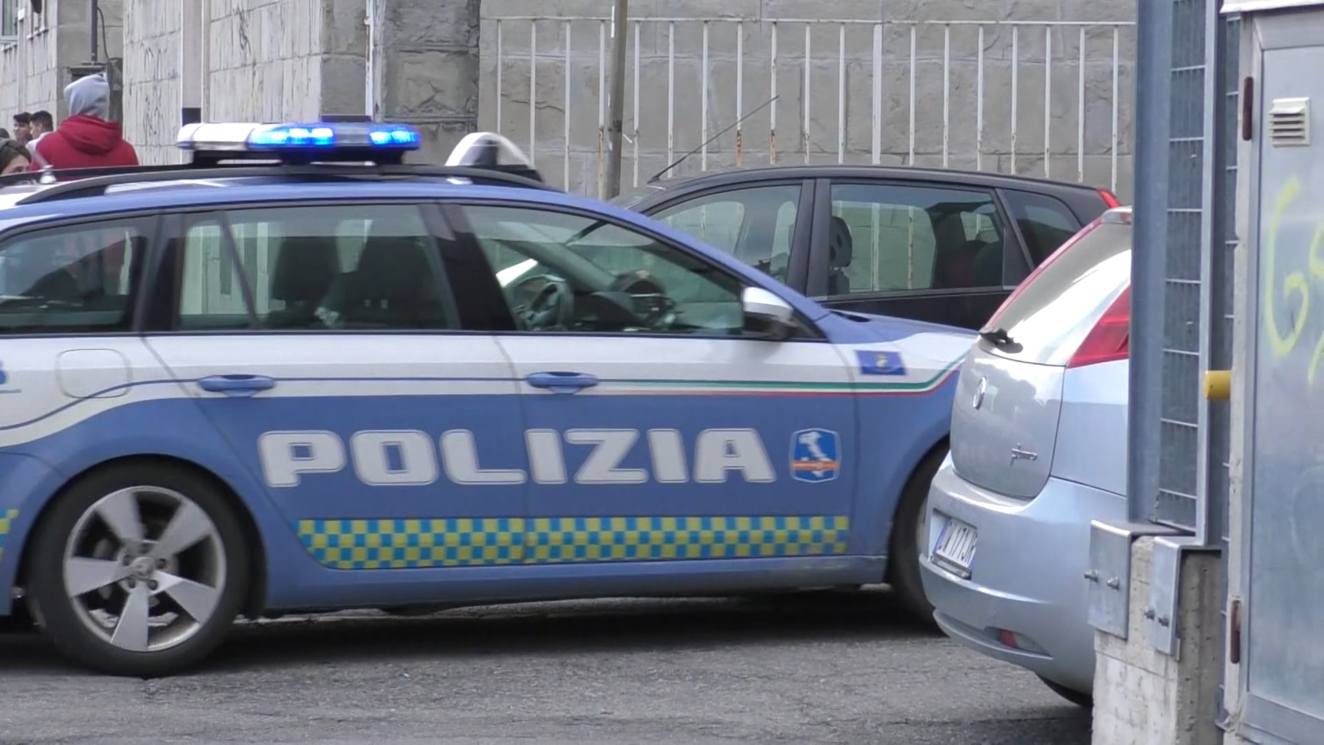 Ruba scooter elettrico a noleggio, arrestato 18enne