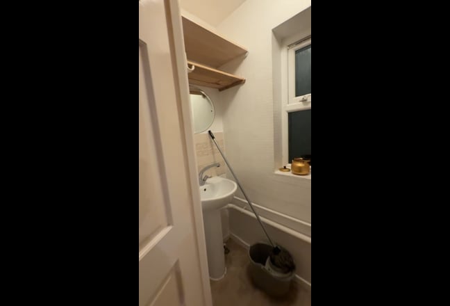 Double room available Main Photo