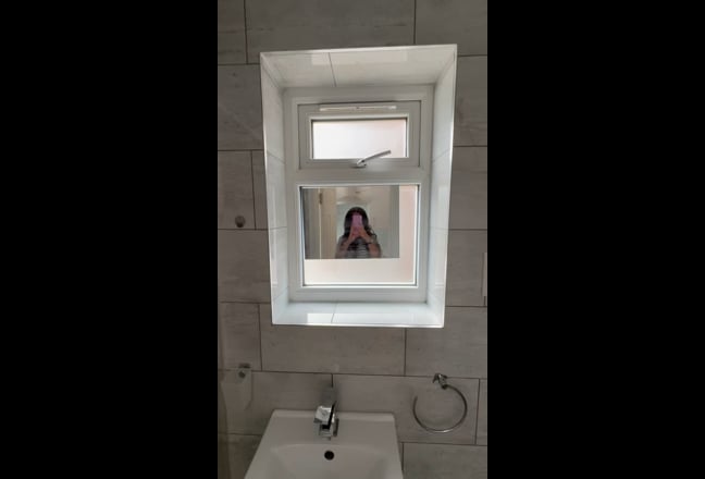 One bedroom flat all bills included. Main Photo