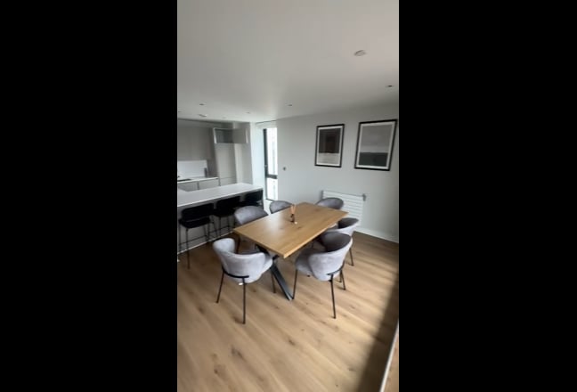 1 single room for female in 3bhk Clay Wembley  Main Photo