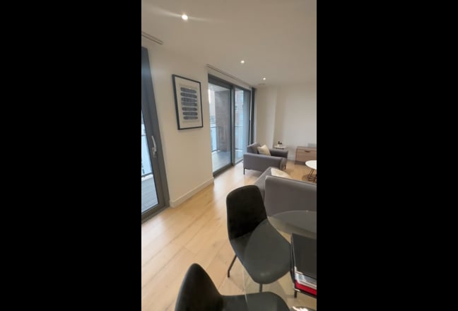 1 Bedroom for rent in heart of Canary Wharf Main Photo