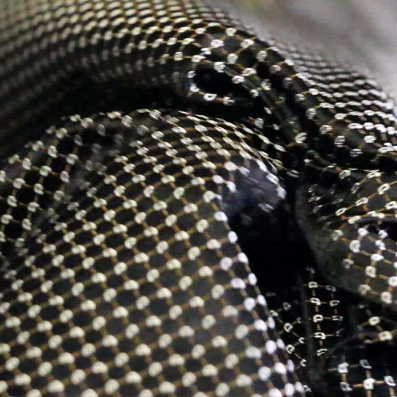 Vidéo: Jacquard 100% soie - Cachemire blanc fond noir