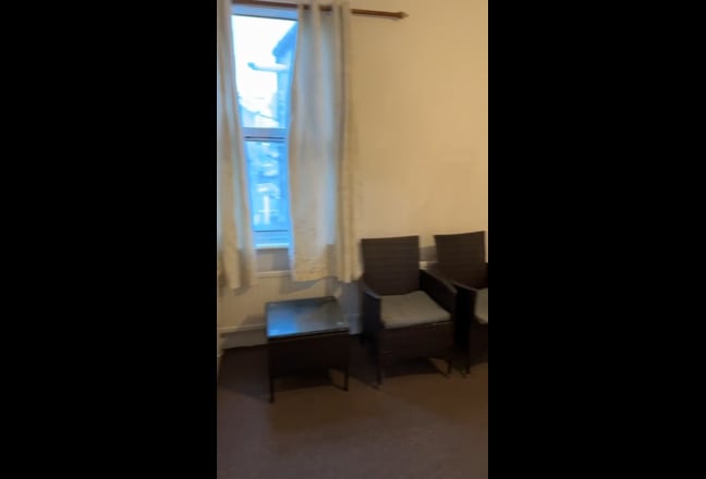 Studio Flat Hounslow East  Main Photo