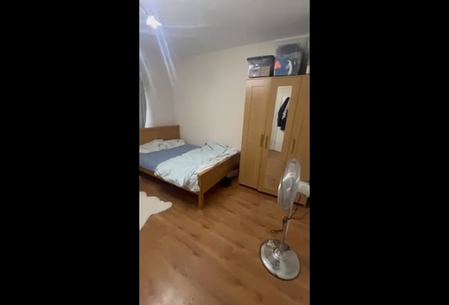 Room for rent  Main Photo