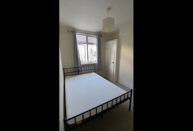 Double ground floor room in 6 bed house  Main Photo