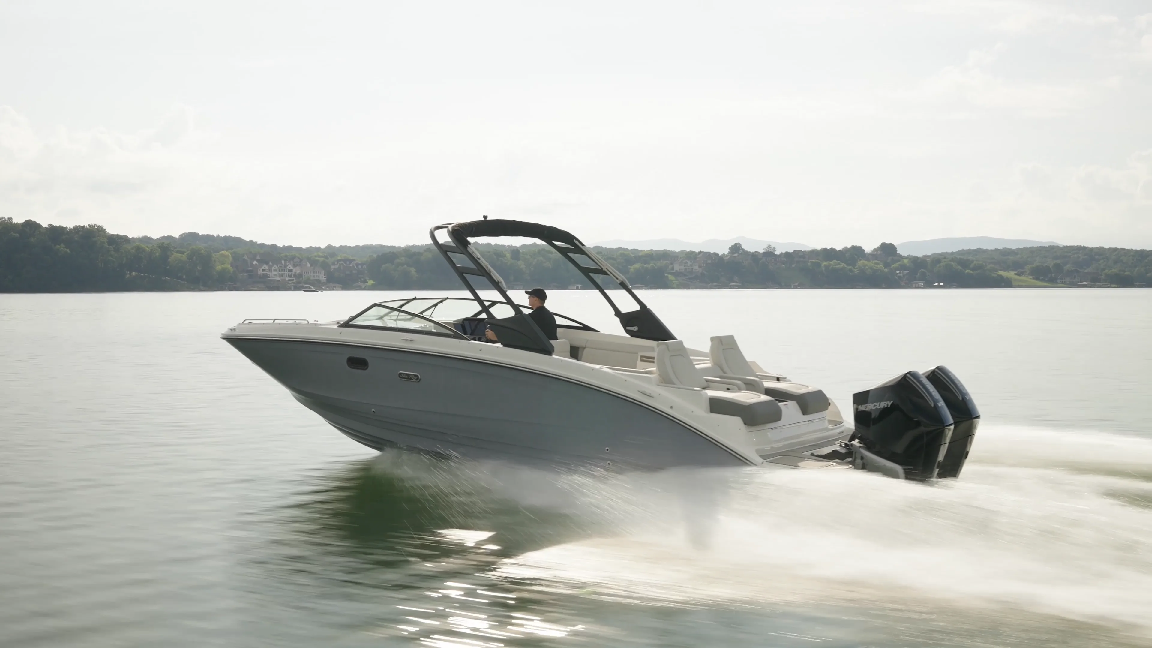 Explore the SDX 290 Outboard | Sea Ray Global