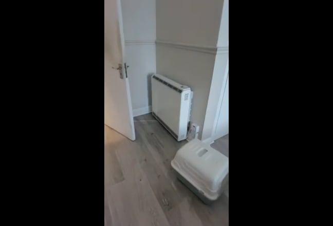 Convenient City Centre Flat Overlooking Park Main Photo