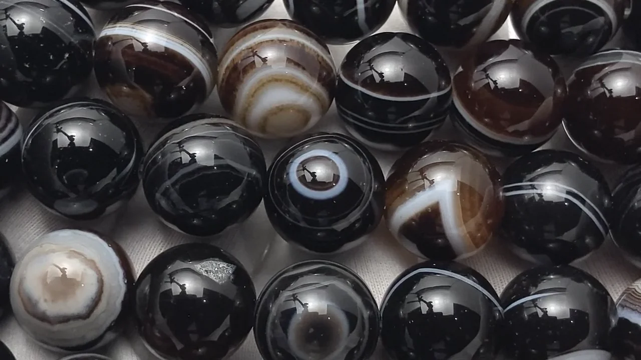 チベットアゲート（天眼石） ラウンド16mm 半連/1連｜天然石ビーズの卸