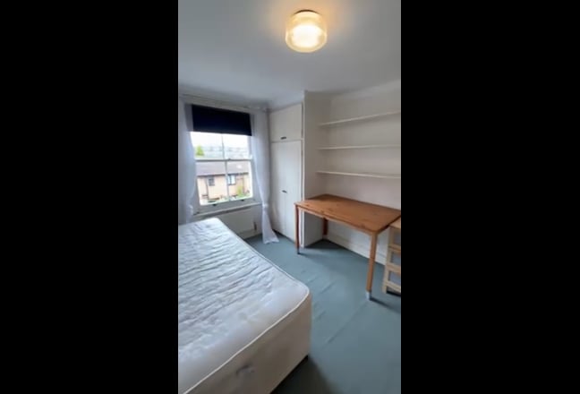 Short let - 10 min walk from elephant and castle  Main Photo