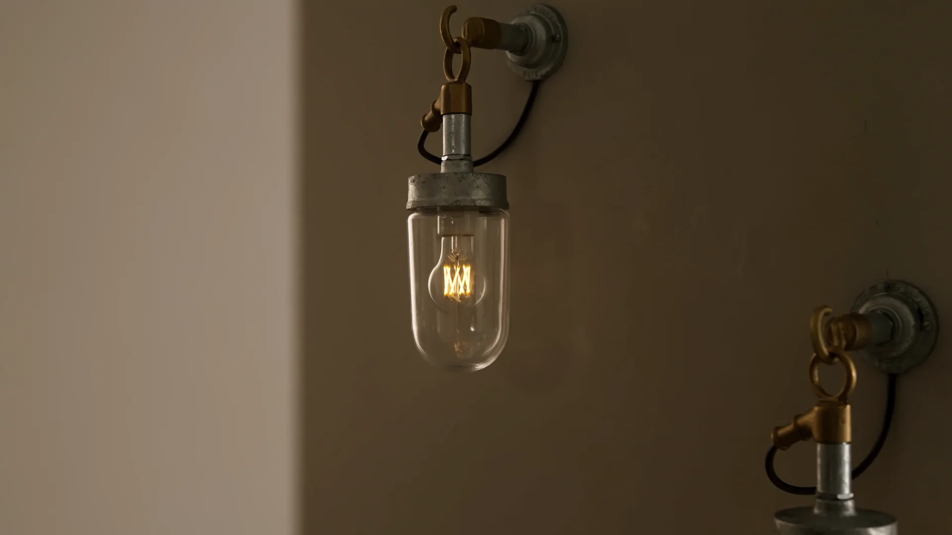 O.BTC | Well Glass Wall Light 7679 – ORIGINAL BTC
