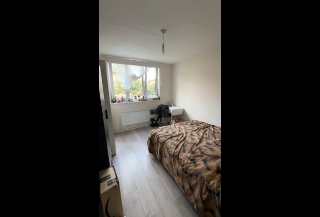 🏡 Double Room (2 Bed Flat) Avail. in Canning Town Main Photo