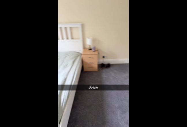 Room in house Main Photo