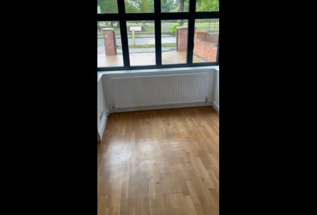 Luxury 7-Bedroom Family Home Near Canons Park HA8 Main Photo