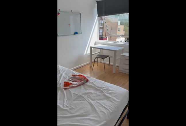 🌟  Double Room Near Battersea  Park 🌟   Main Photo