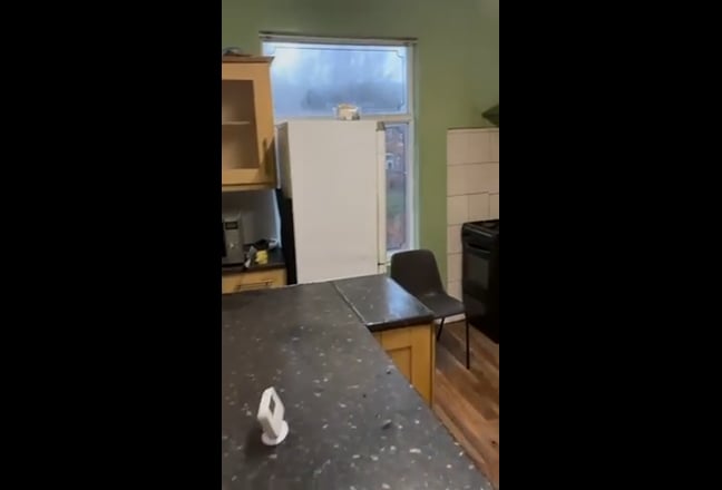 Spacious house 1 double room available to rent  Main Photo