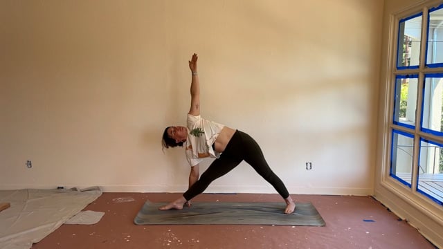 15 Minutes to Move, a 15-minute short yoga class with Haley Havelock