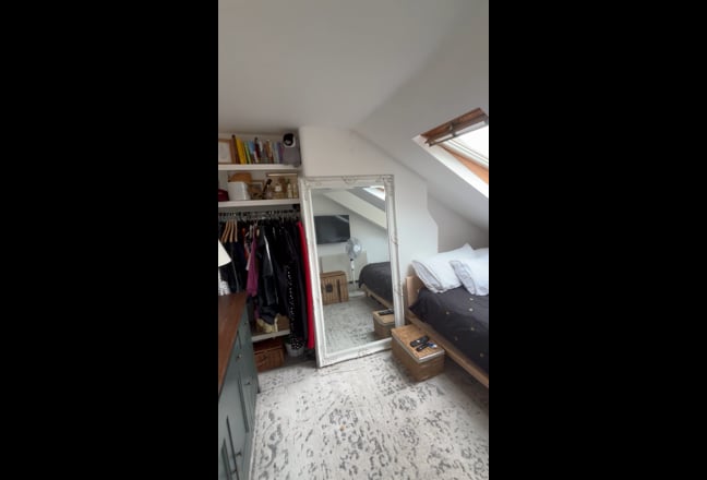Spacious King Room in Gorgeous Putney Houseshare Main Photo