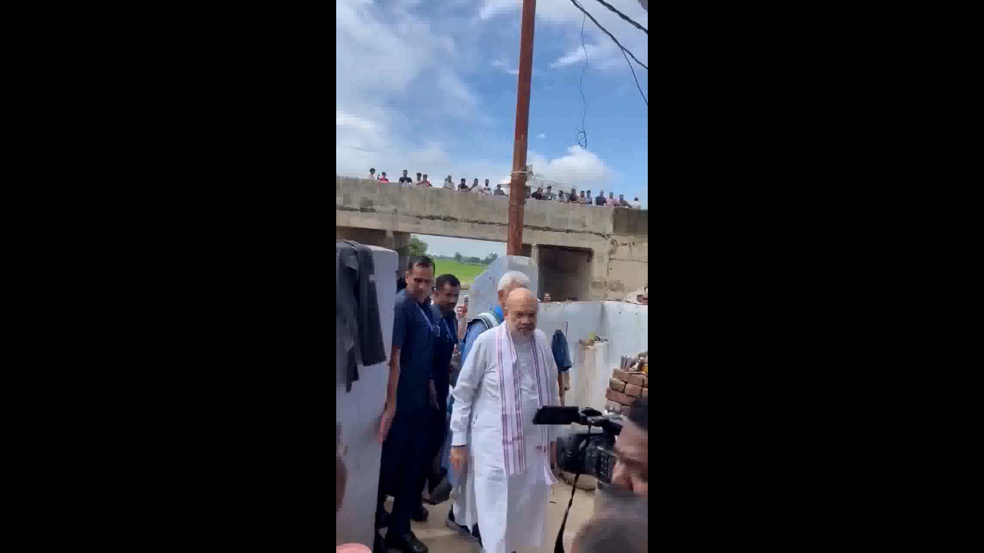 केंद्रीय गृह मंत्री अमित शाह ने पंजाब के बाढ़ प्रभावित इलाकों का दौरा किया

चंडीगढ़ – केंद्रीय गृह मंत्री अमित शाह ने शनिवार को पंजाब#politics