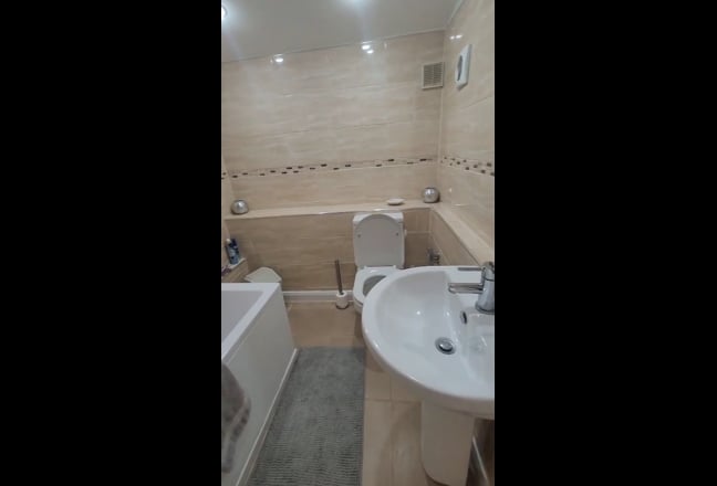 Comfortable room in friendly house Main Photo