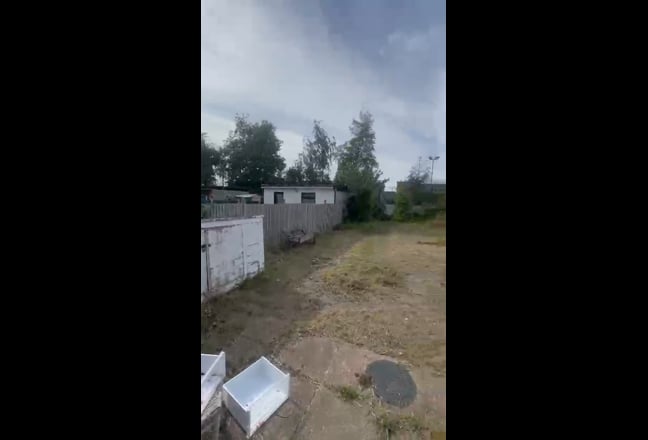 6 Bedroom House Main Photo