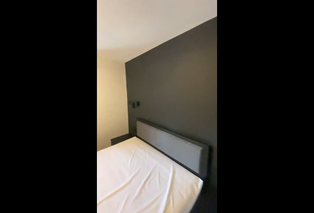 High spec double room w/en-suite in Cross Flatts Main Photo